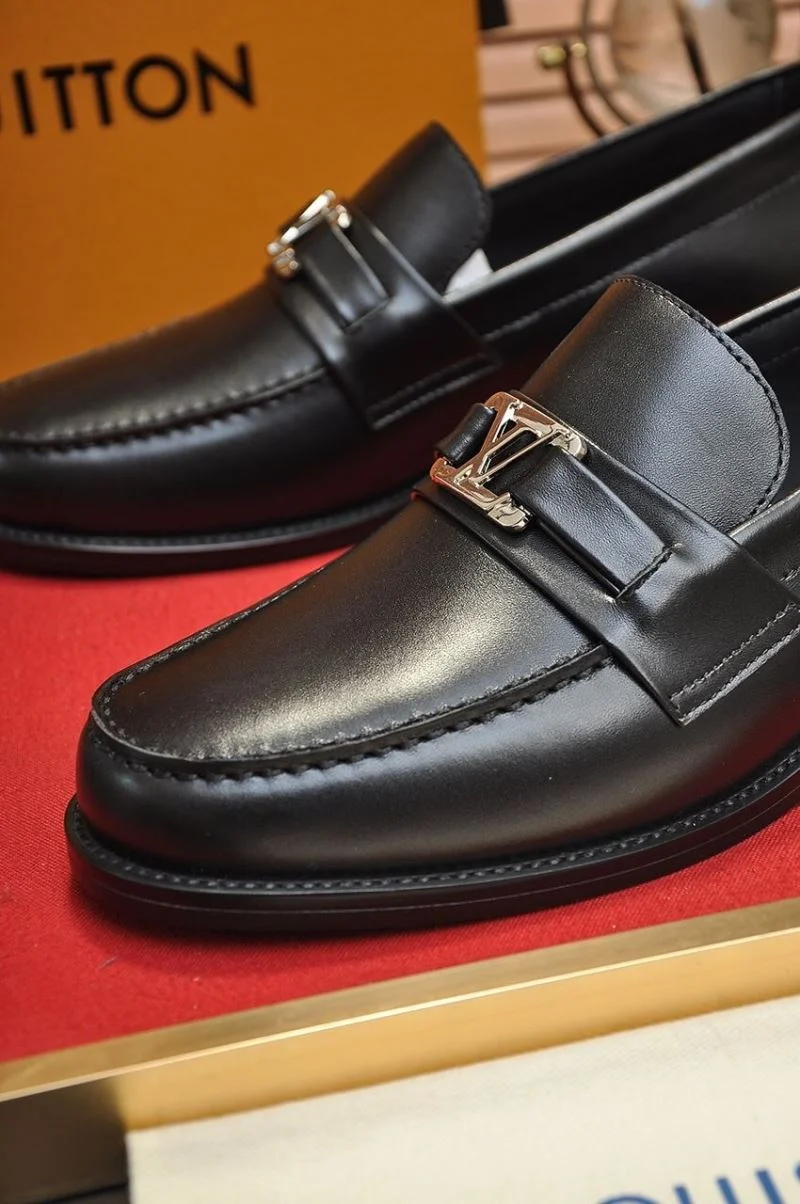 Louis Vuitton Business Shoes Chic 33109