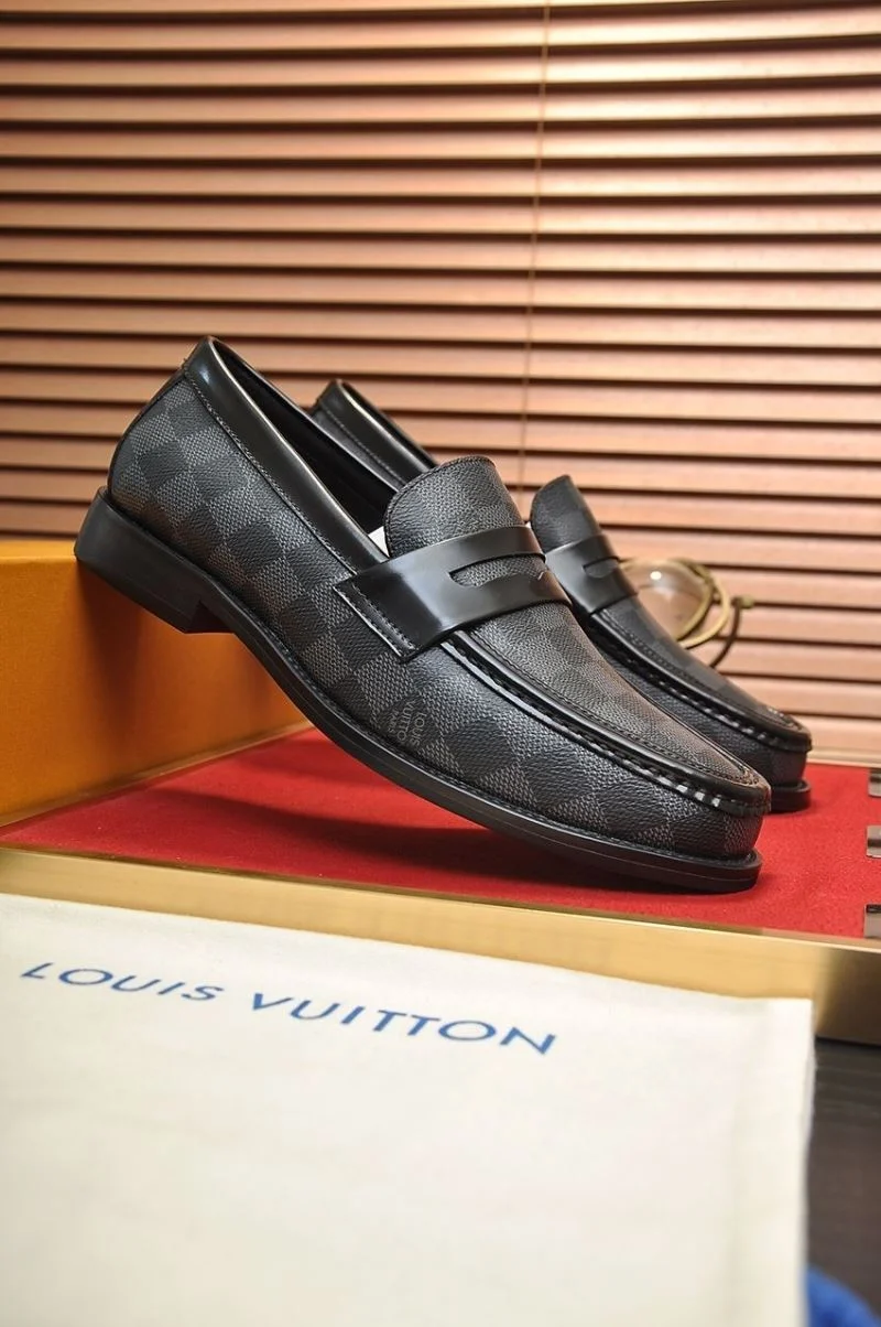 Bright Louis Vuitton Business Shoes 33091