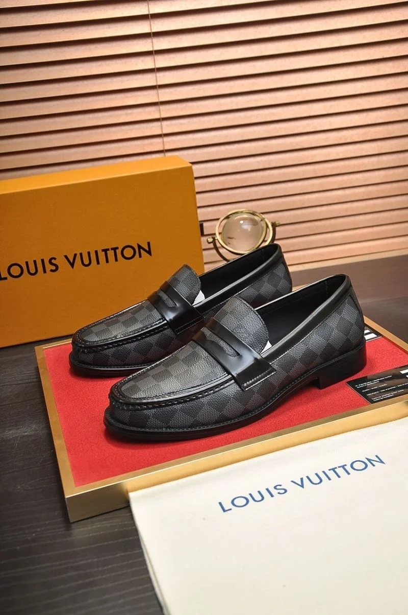 Bright Louis Vuitton Business Shoes 33091