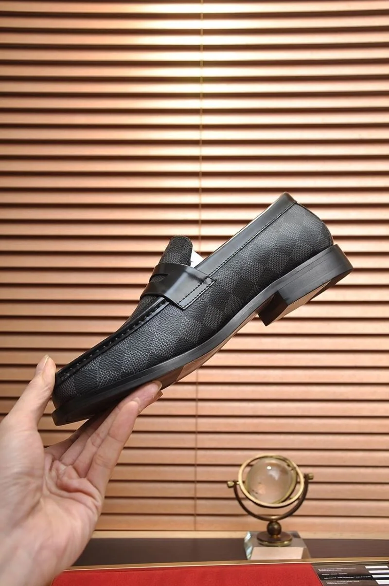Bright Louis Vuitton Business Shoes 33091