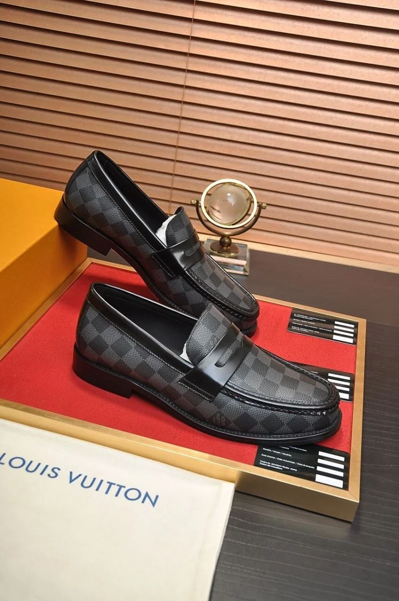 Bright Louis Vuitton Business Shoes 33091