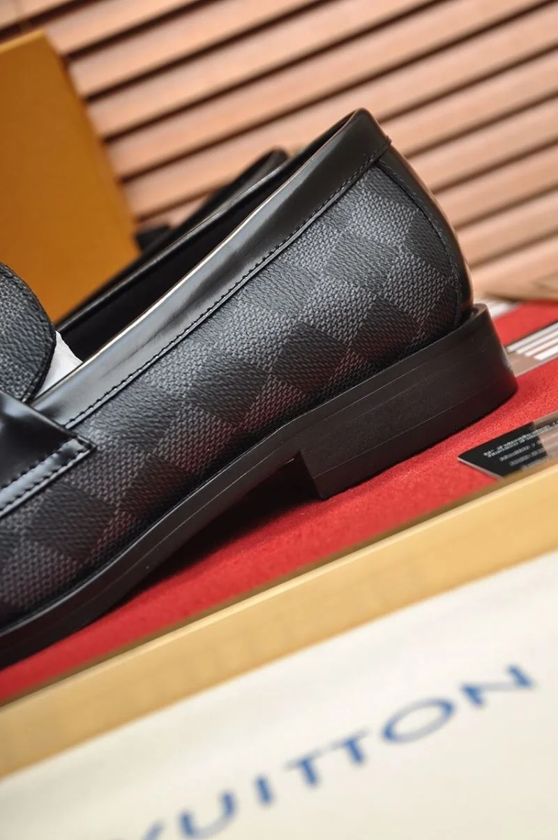 Bright Louis Vuitton Business Shoes 33091