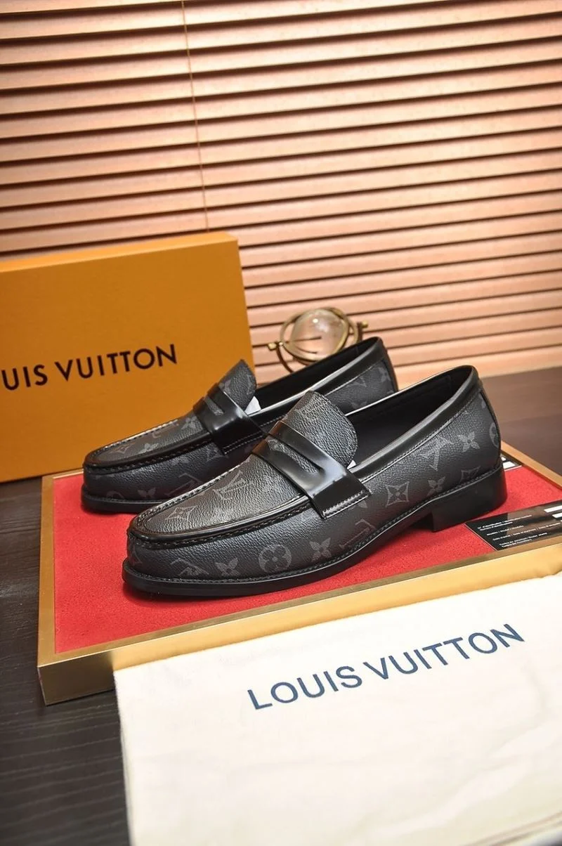 Versatile Louis Vuitton Business Shoes 33084