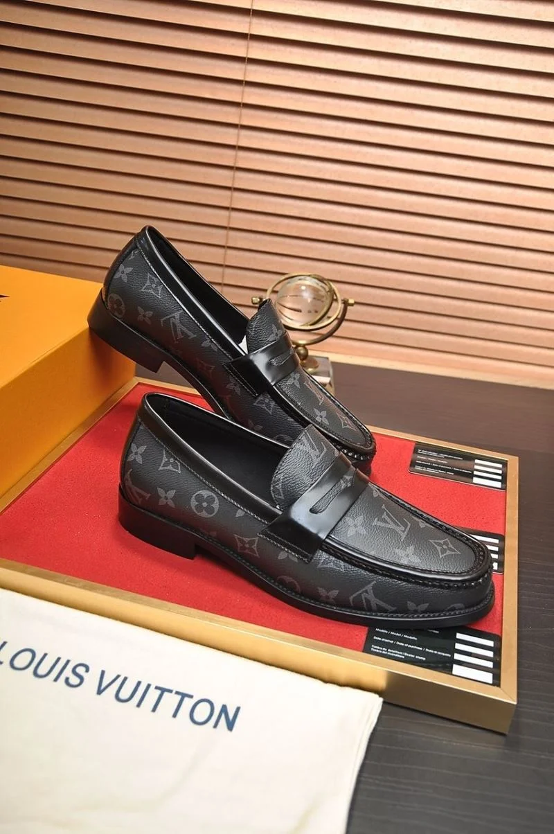 Versatile Louis Vuitton Business Shoes 33084