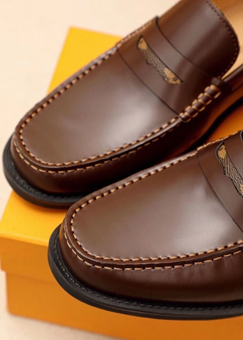 RelaxedFit Louis Vuitton Business Shoes 33099