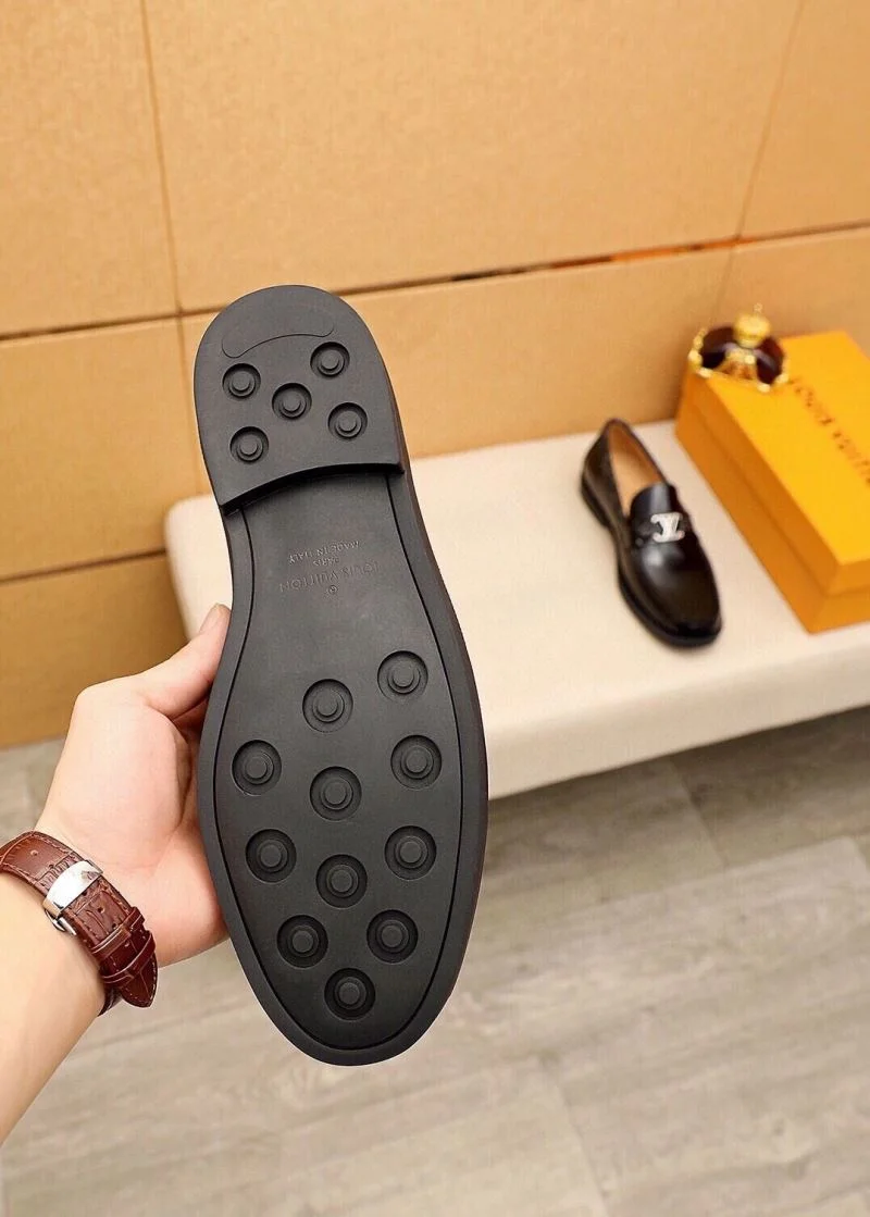 Louis Vuitton Business Shoes Compact 33076