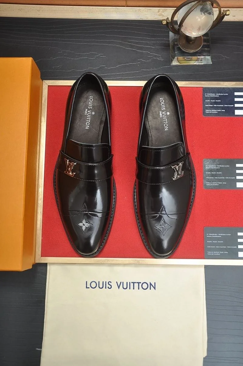Sporty Louis Vuitton Business Shoes 33070