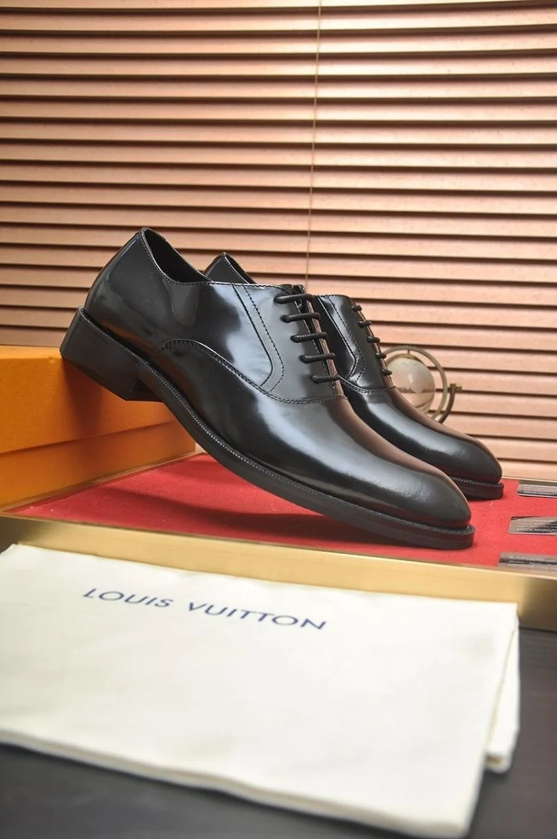 Unisex Louis Vuitton Business Shoes 33068