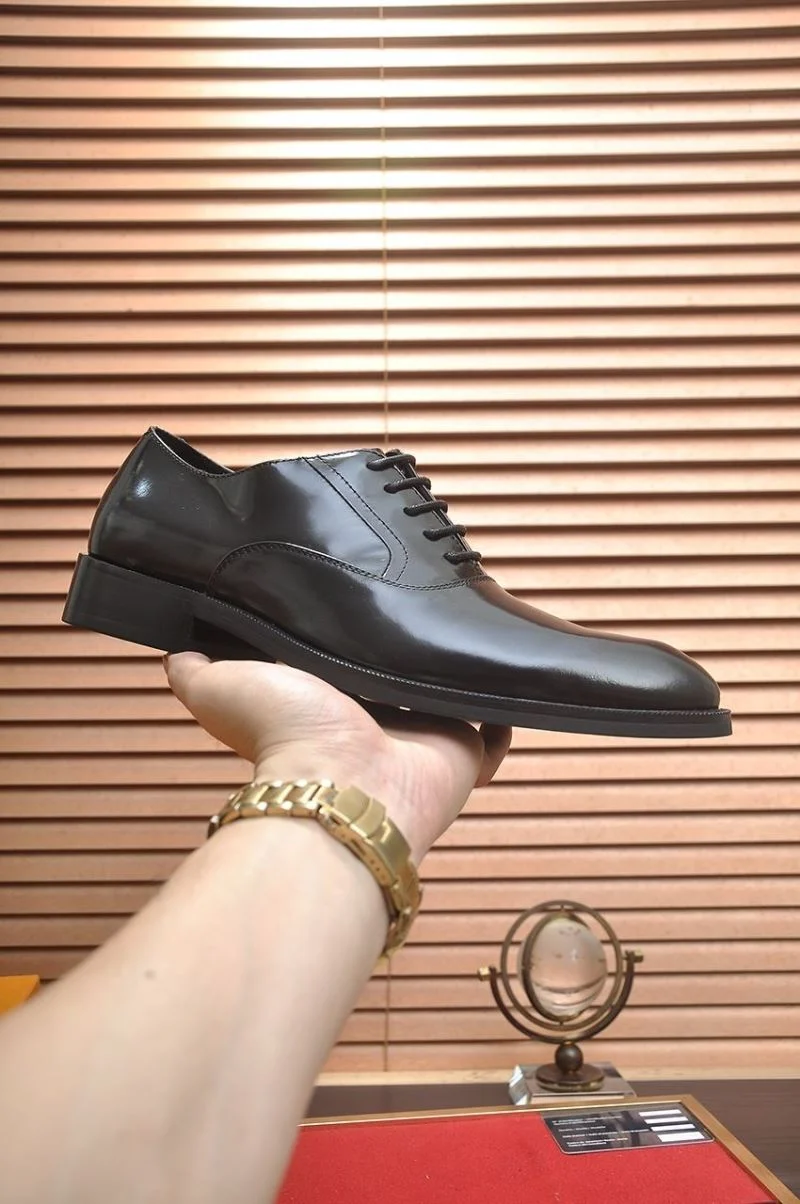 Unisex Louis Vuitton Business Shoes 33068
