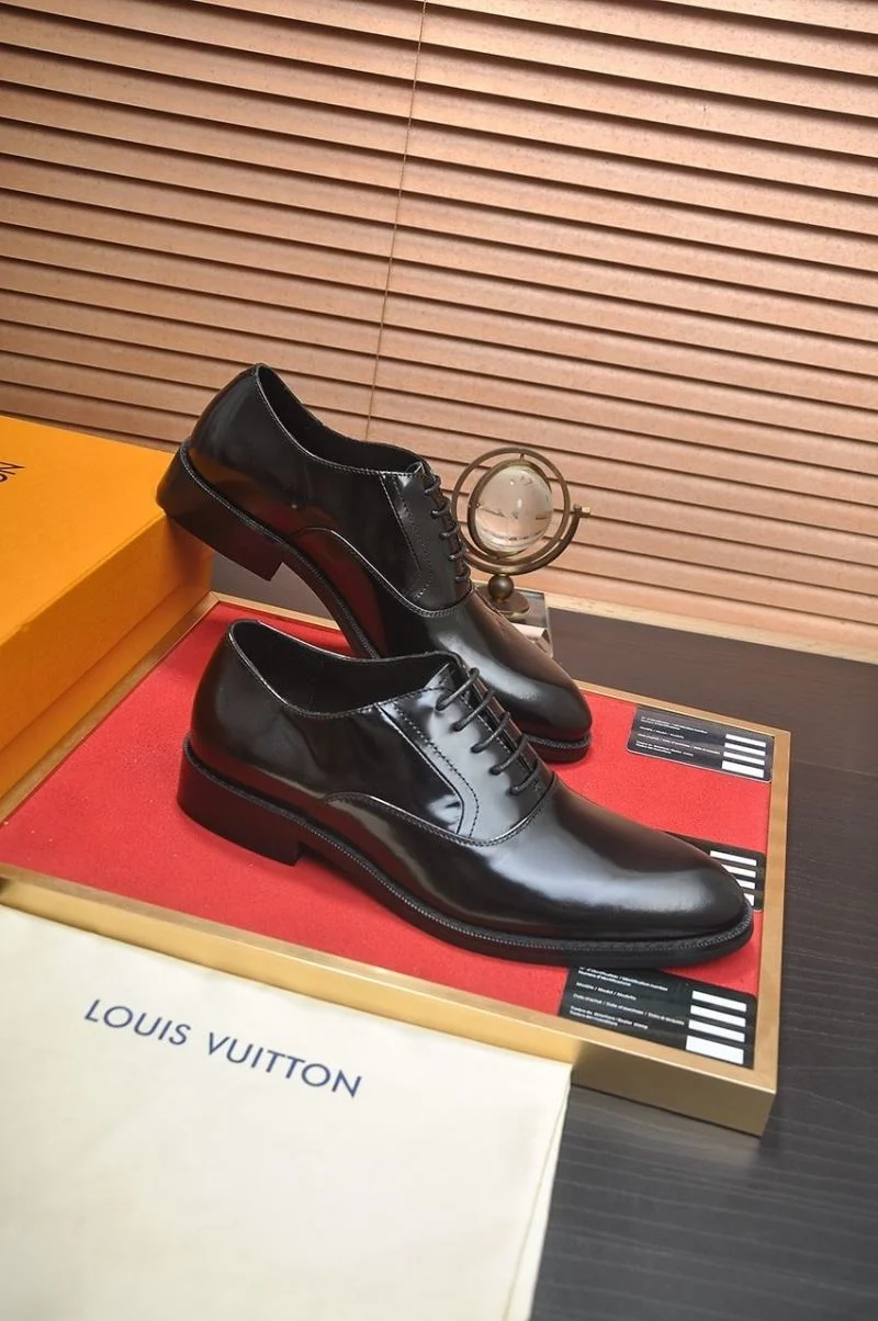 Unisex Louis Vuitton Business Shoes 33068