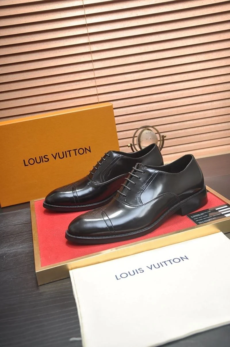 Louis Vuitton Business Shoes Sporty 33059
