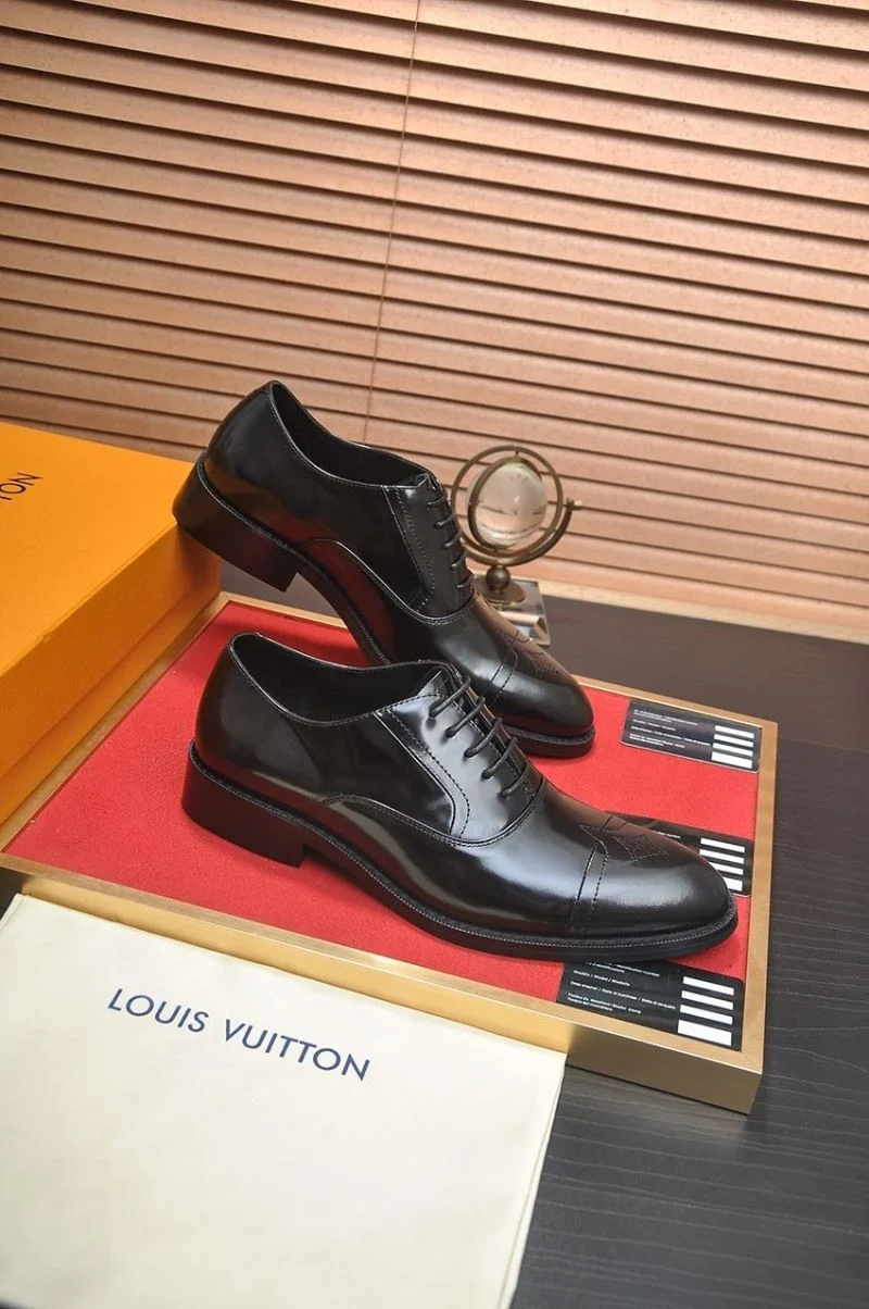 Louis Vuitton Business Shoes Sporty 33059