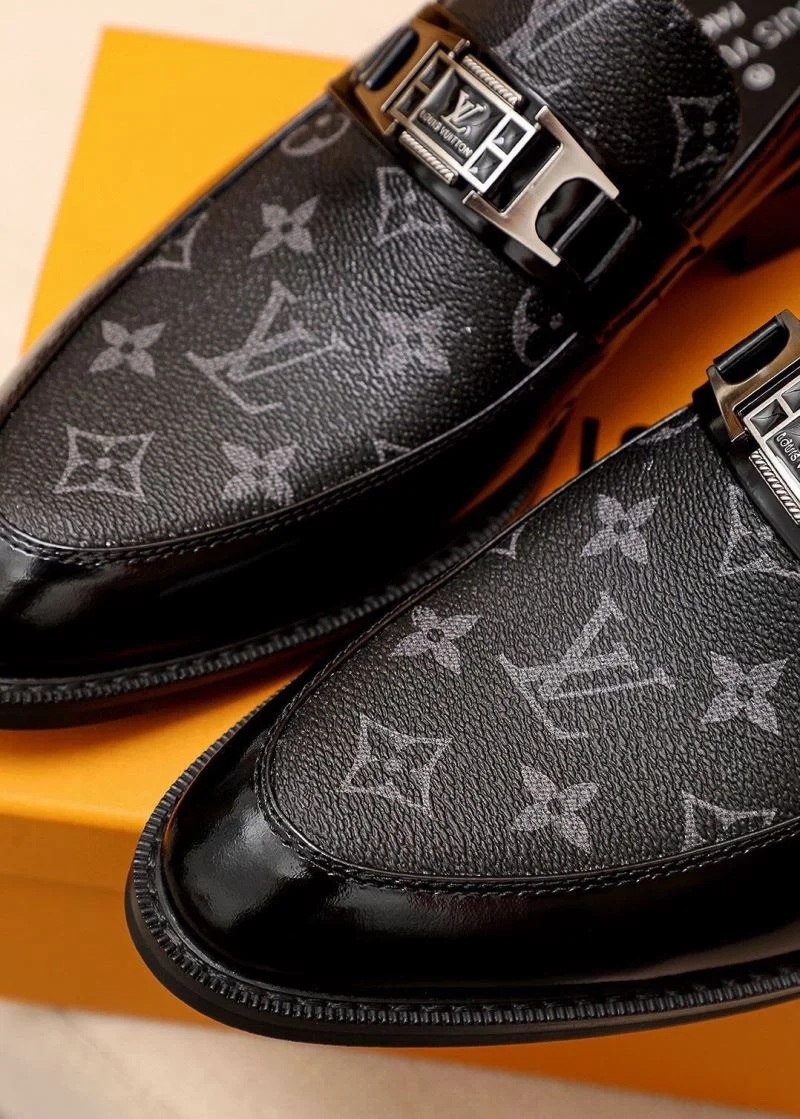 Louis Vuitton Business Shoes Vibrant 33040