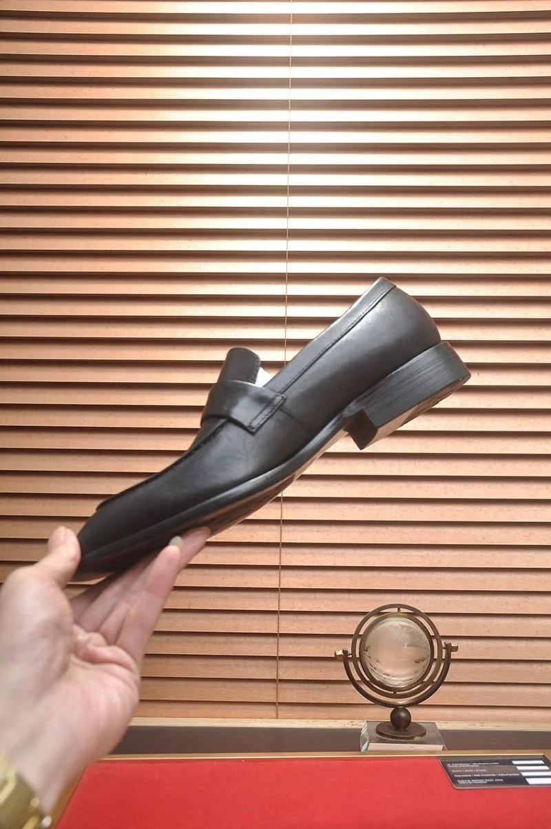 Louis Vuitton Business Shoes MultiPurpose 33012