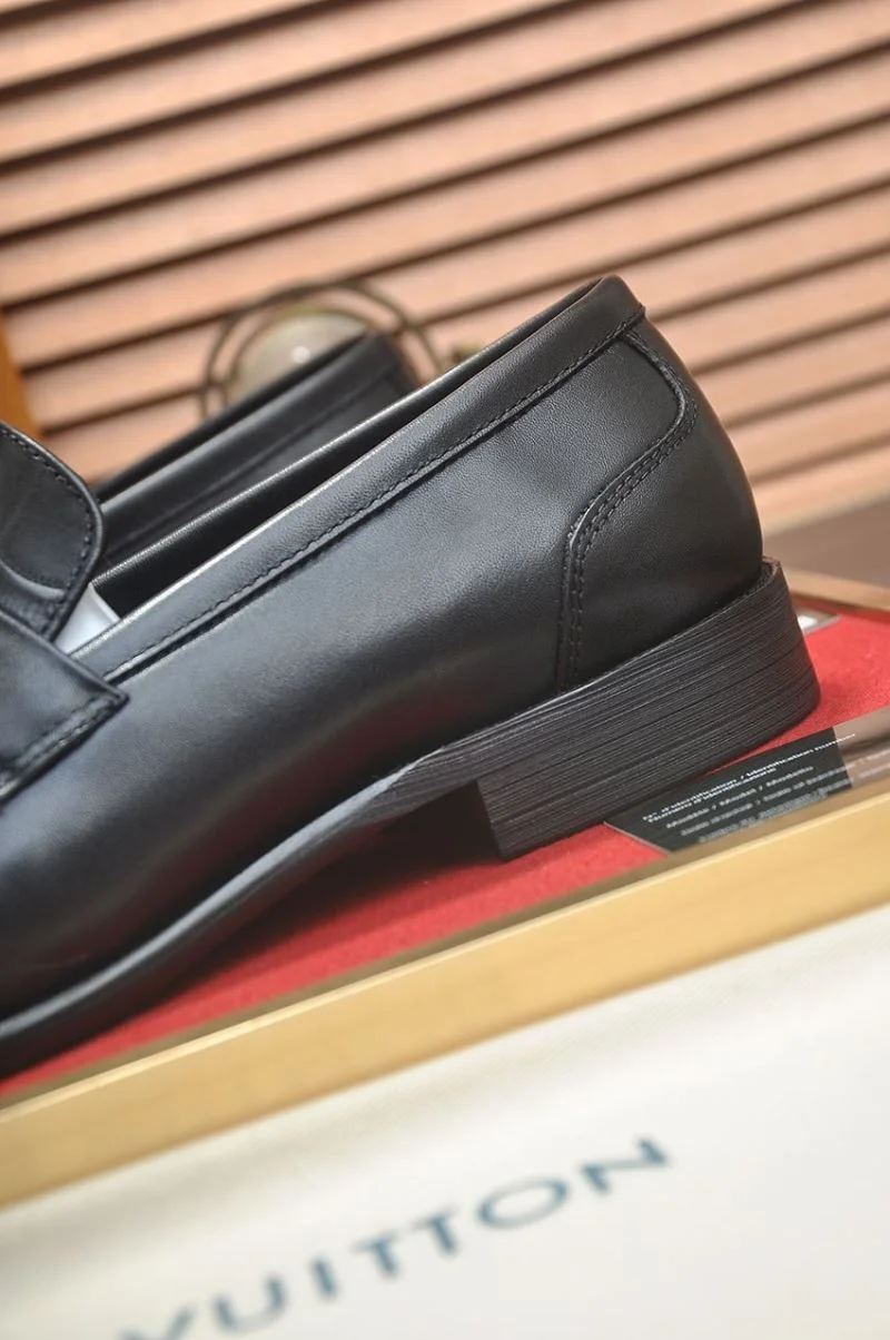 Louis Vuitton Business Shoes AllSeason 33005