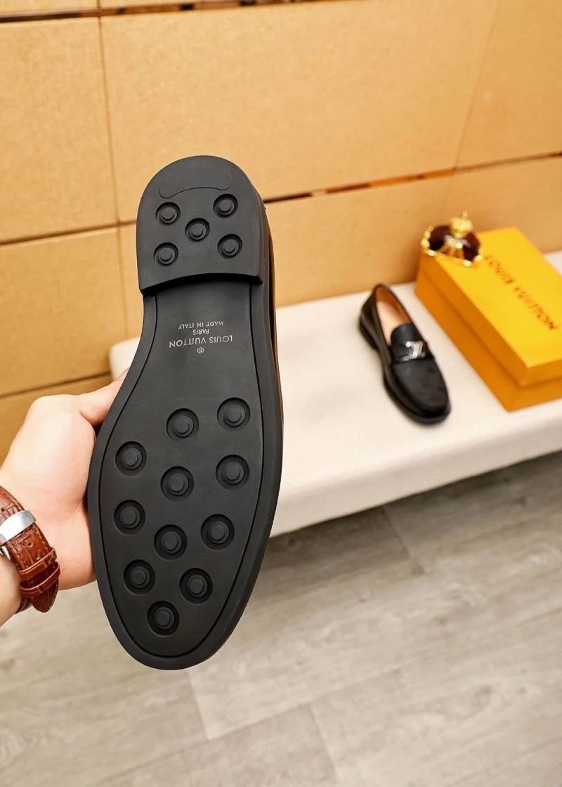 Sporty Louis Vuitton Business Shoes 33004