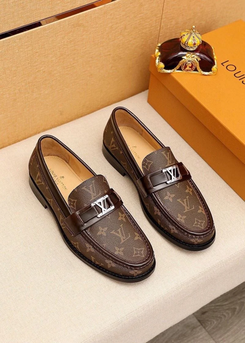 Louis Vuitton Business Shoes Sophisticated 33018