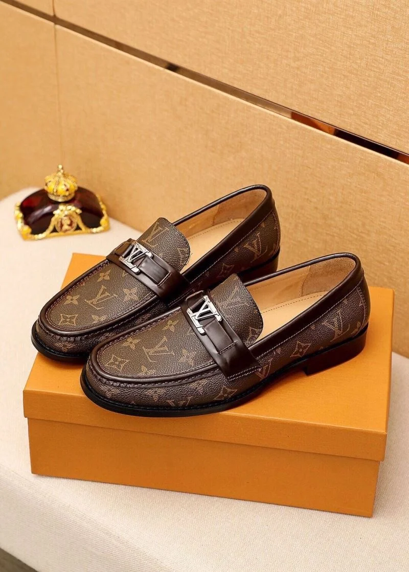Louis Vuitton Business Shoes Sophisticated 33018