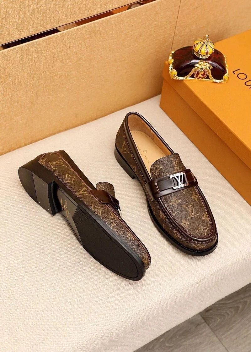 Louis Vuitton Business Shoes Sophisticated 33018