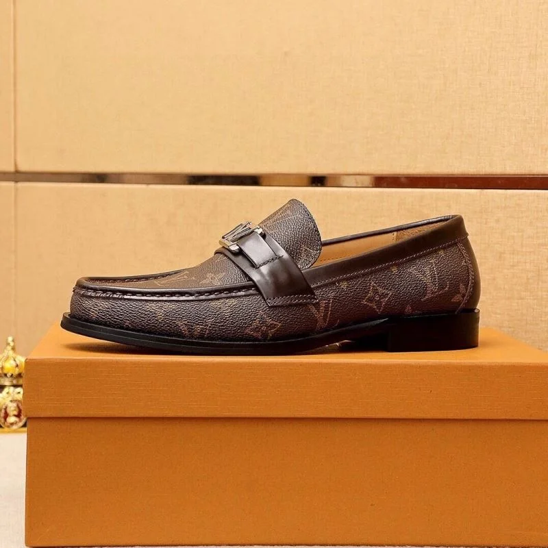 Louis Vuitton Business Shoes Sophisticated 33018