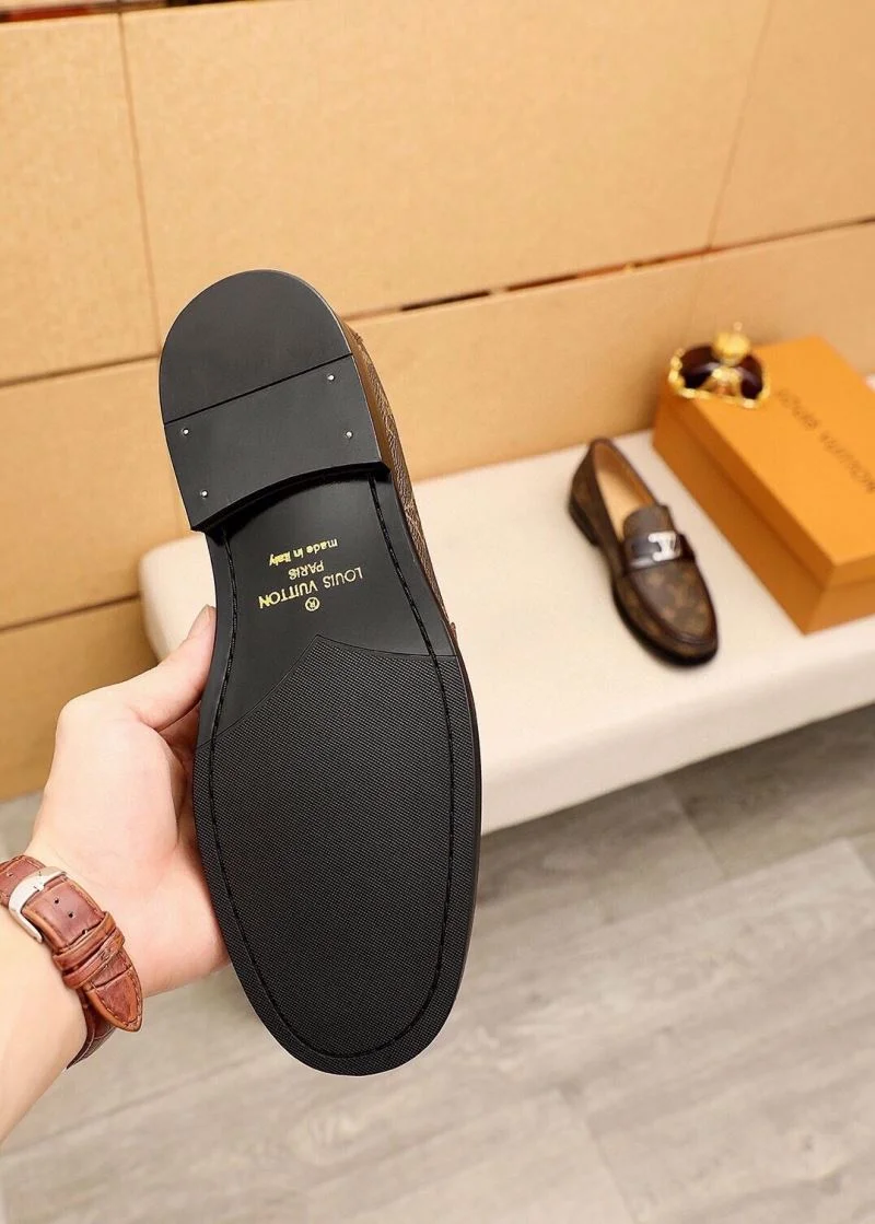 Louis Vuitton Business Shoes Sophisticated 33018