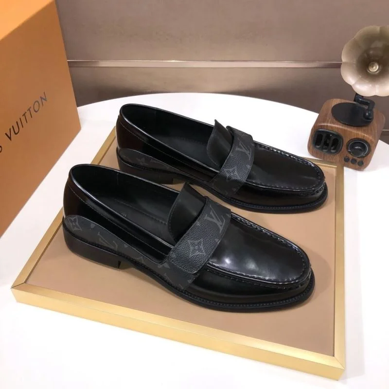Louis Vuitton Business Shoes Sporty 32979