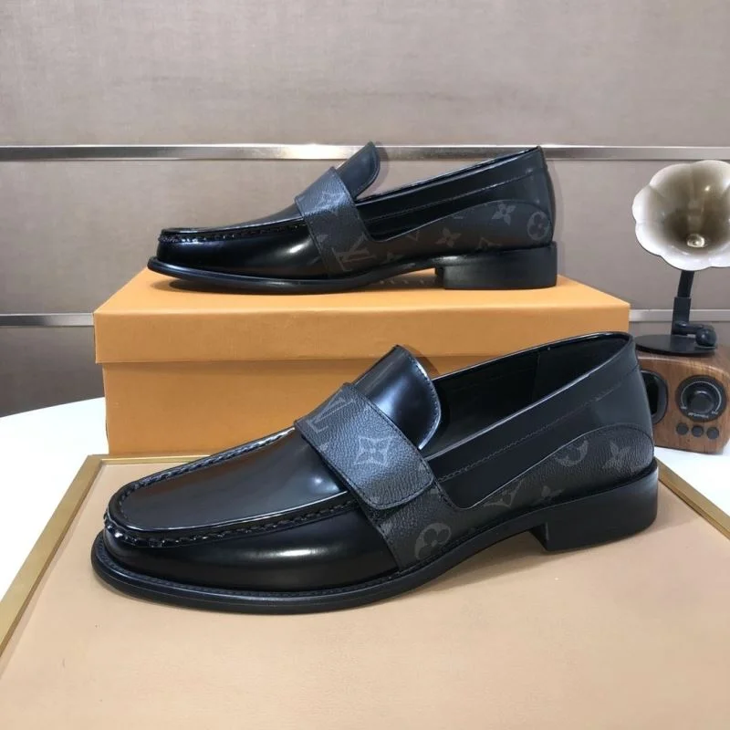 Louis Vuitton Business Shoes Sporty 32979
