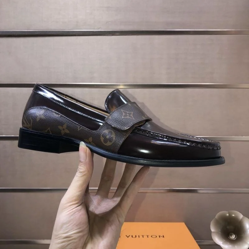 Flexible Louis Vuitton Business Shoes 32980