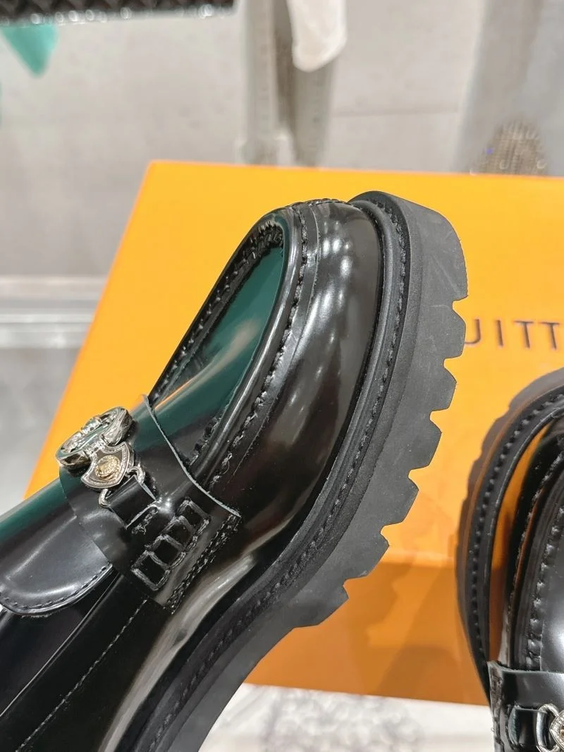 Louis Vuitton Business Shoes Versatile 31346