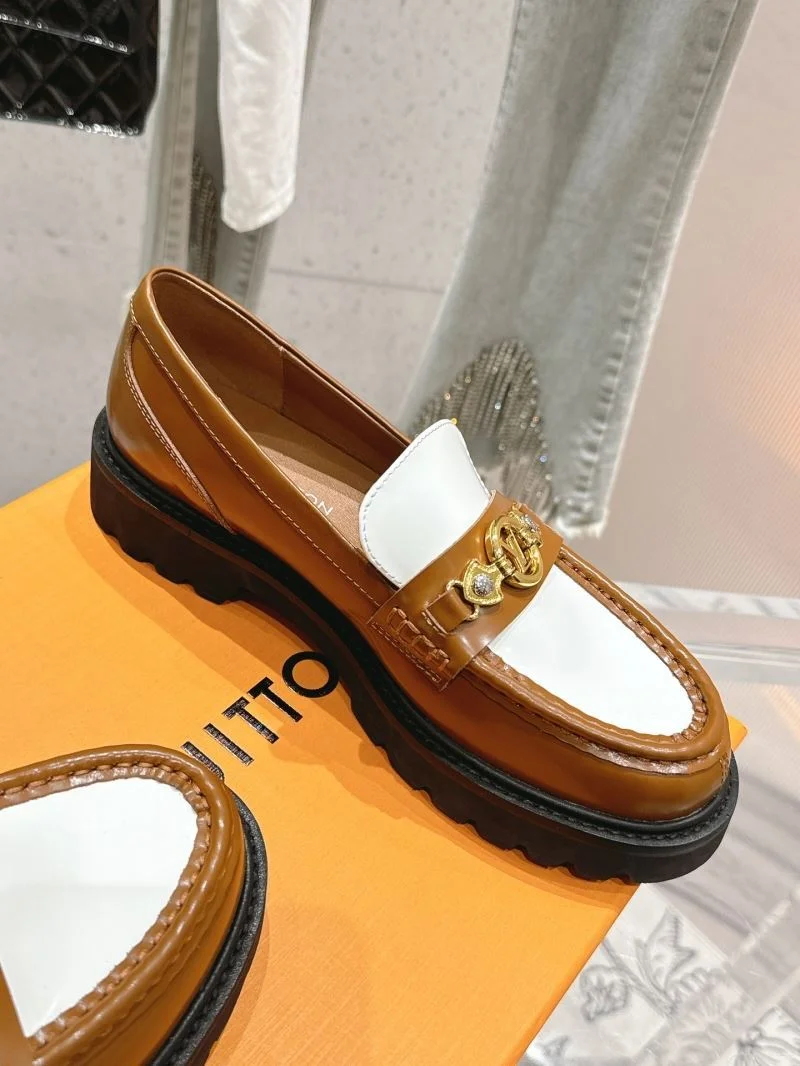 Louis Vuitton Business Shoes Sophisticated 31350
