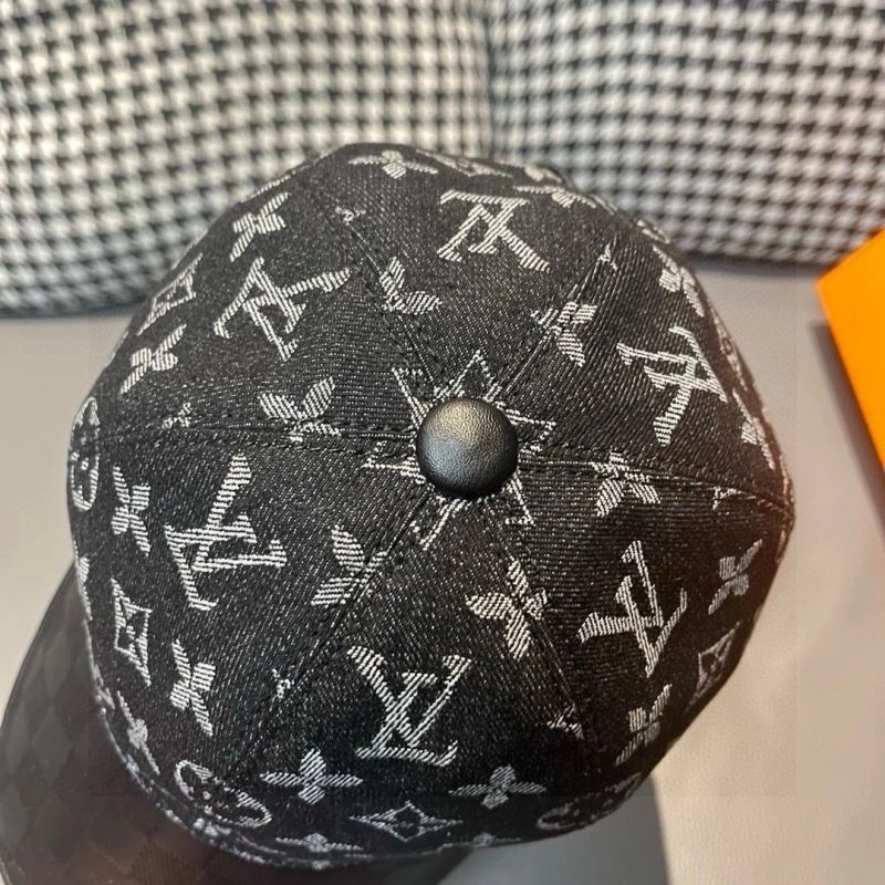 Louis Vuitton Caps EasyMatch 261239