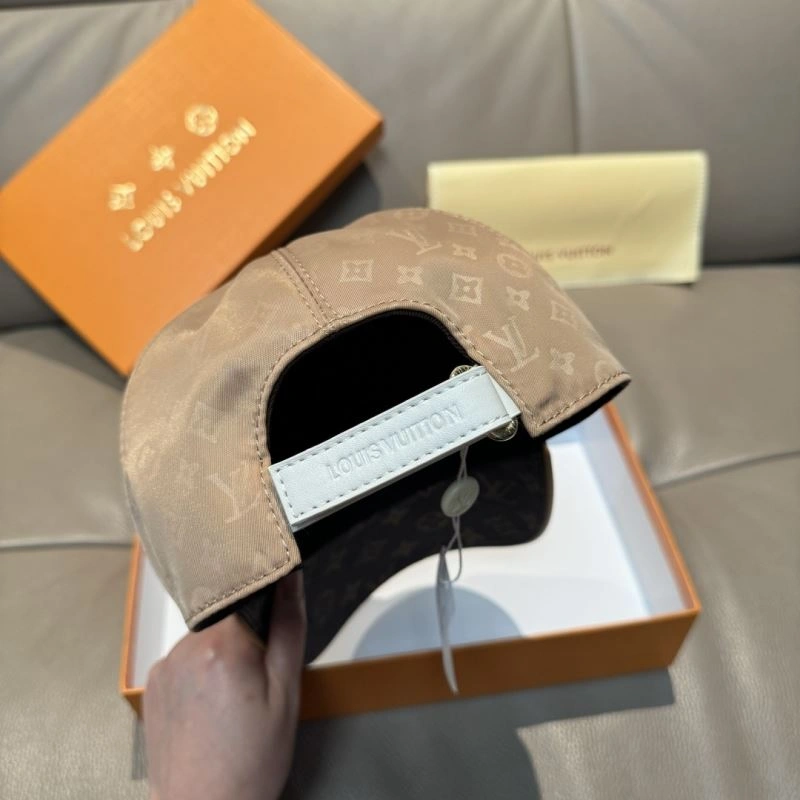 Louis Vuitton Caps UrbanChic 261256