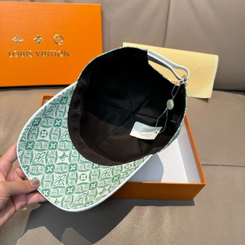 Louis Vuitton Caps Practical 261244