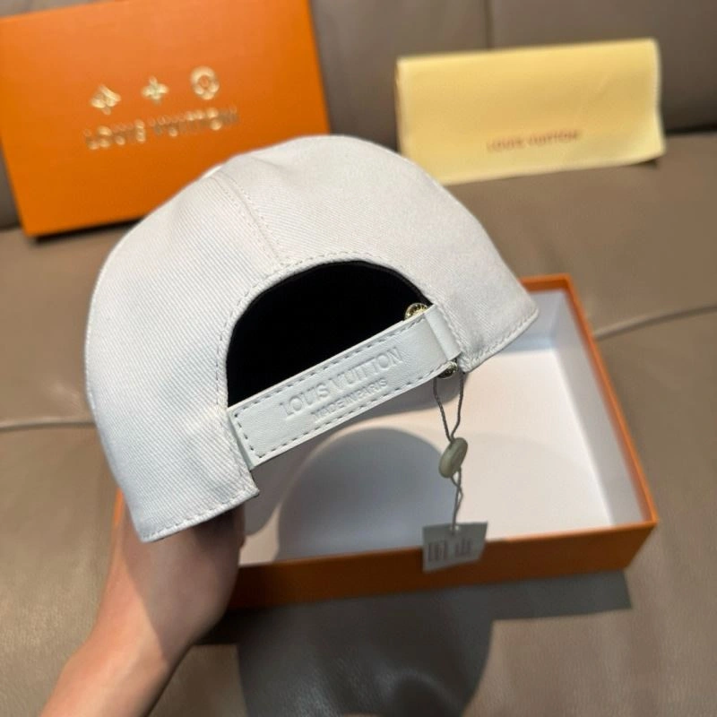 Louis Vuitton Caps ModernLook 261265