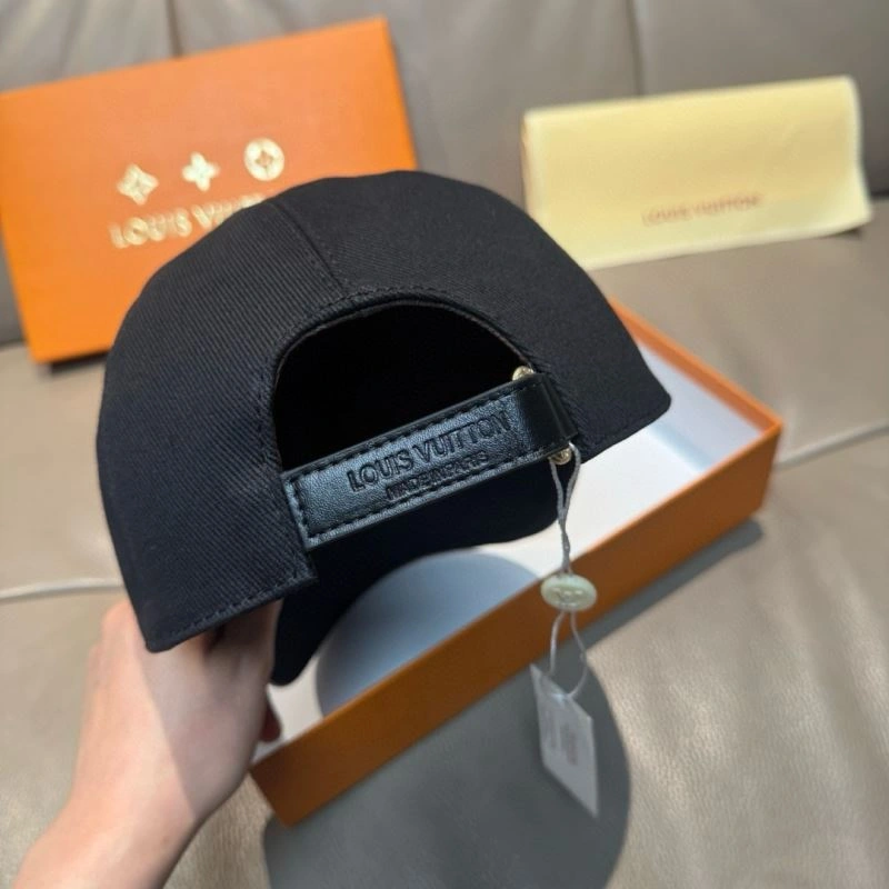 Flexible Louis Vuitton Caps 261232