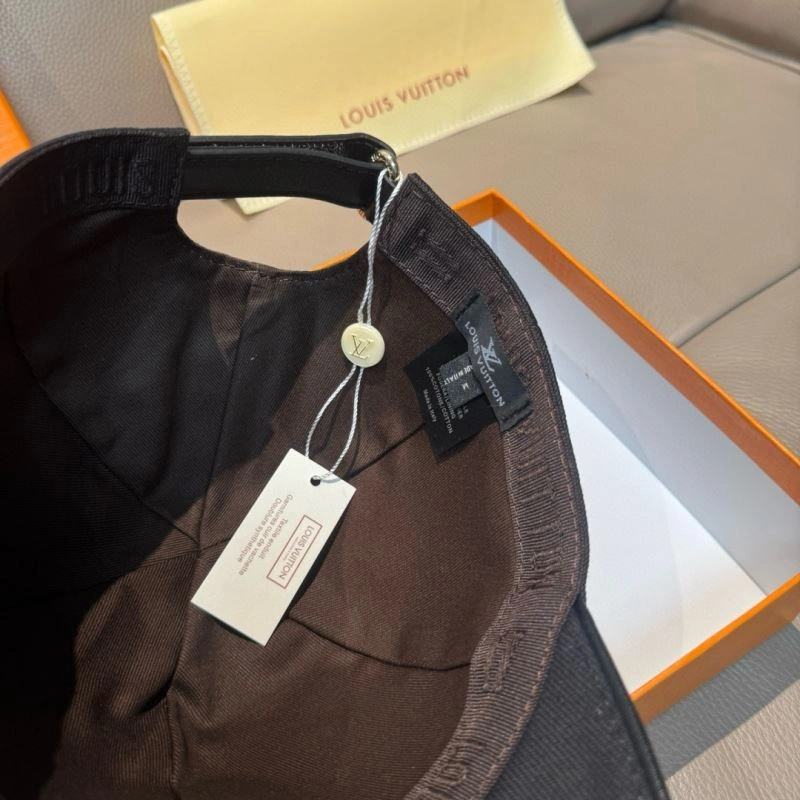 Flexible Louis Vuitton Caps 261232