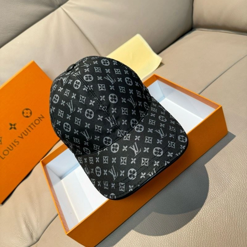 Louis Vuitton Caps Comfortable 261231