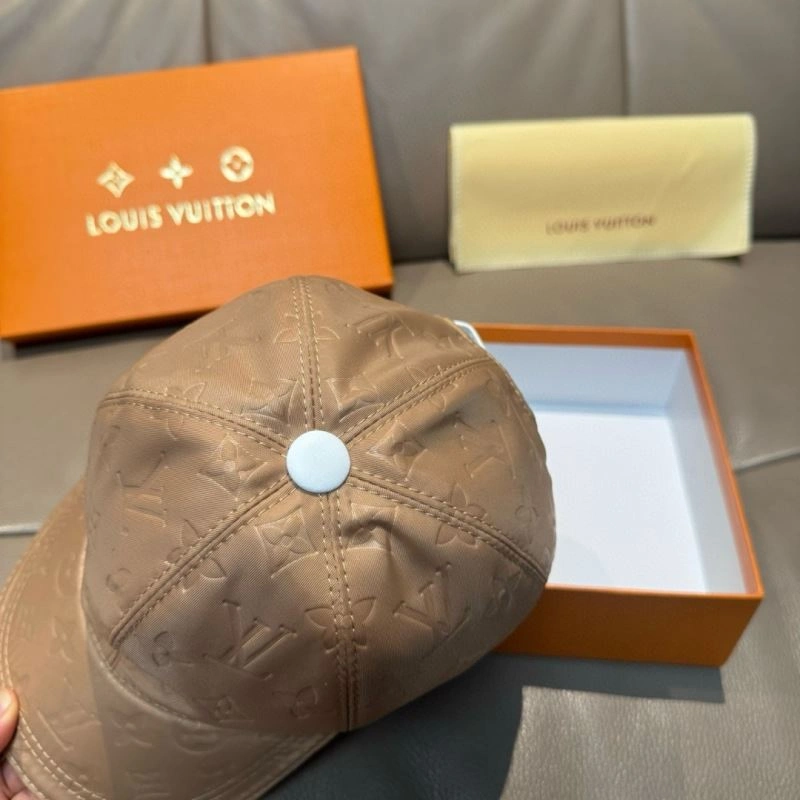 Bright Louis Vuitton Caps 261226