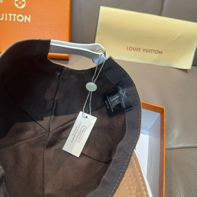 Bright Louis Vuitton Caps 261226