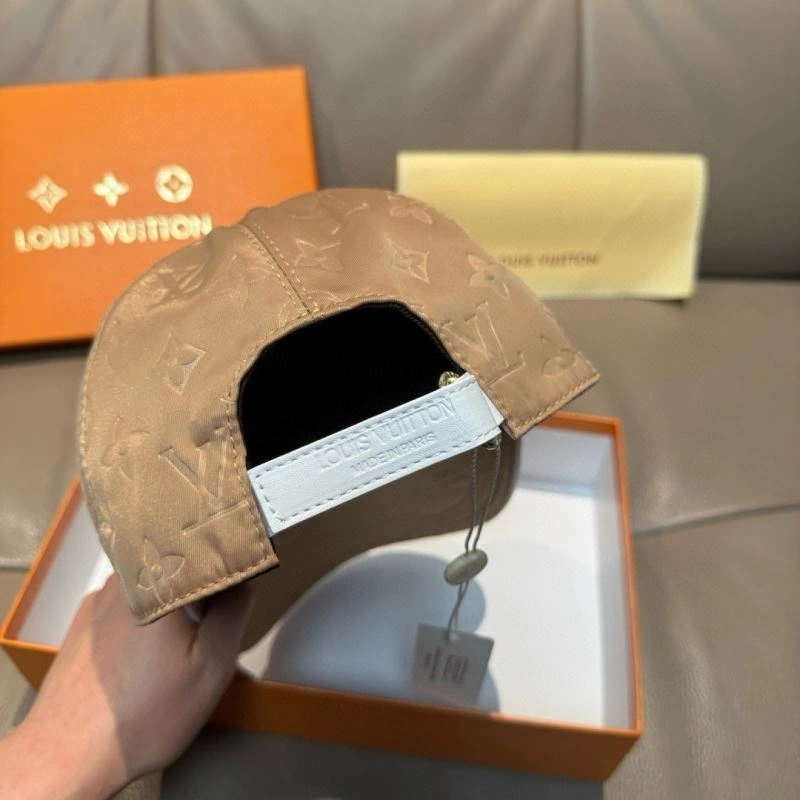 Bright Louis Vuitton Caps 261226