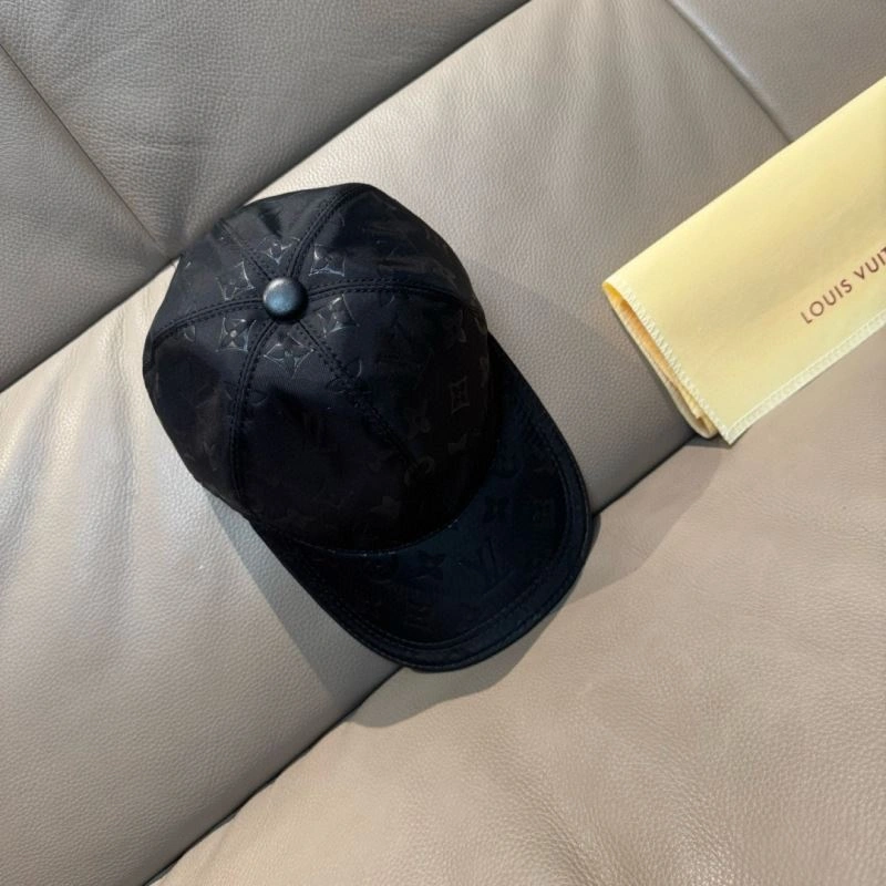 Louis Vuitton Caps Sleek 261227