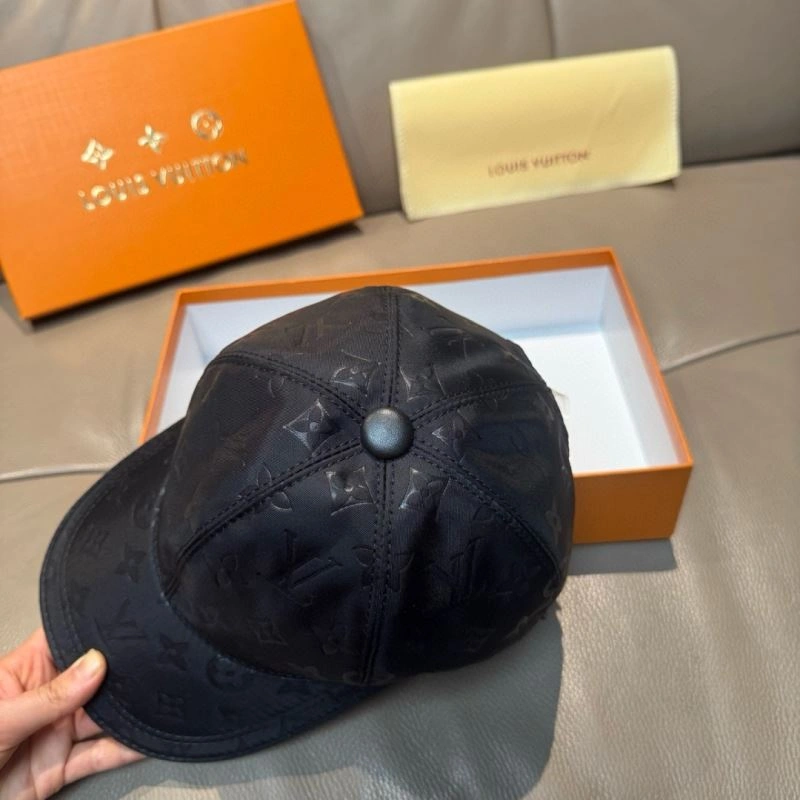 Louis Vuitton Caps Sleek 261227