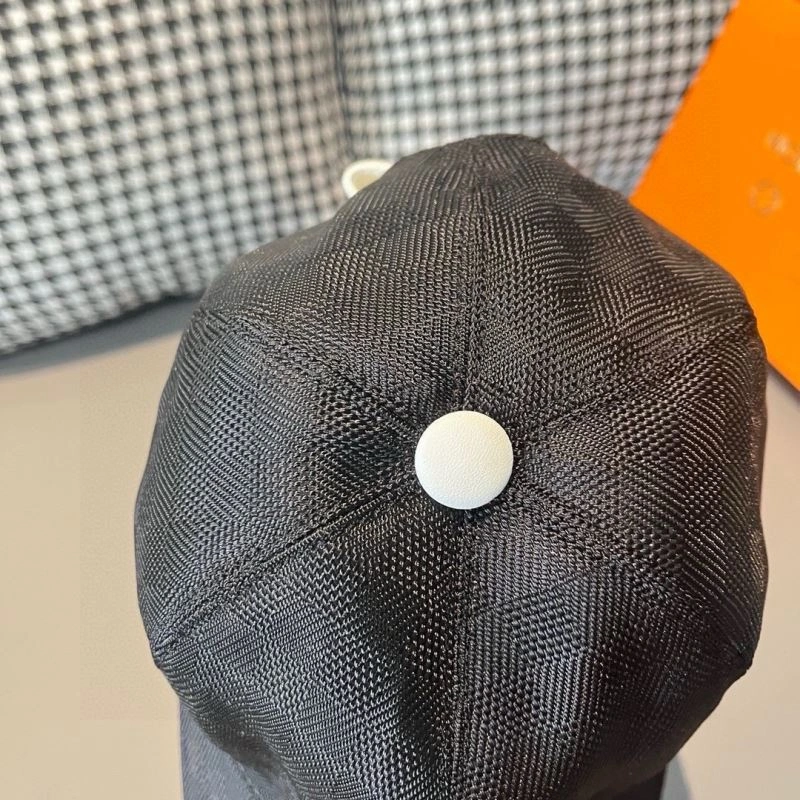 Effortless Louis Vuitton Caps 261204