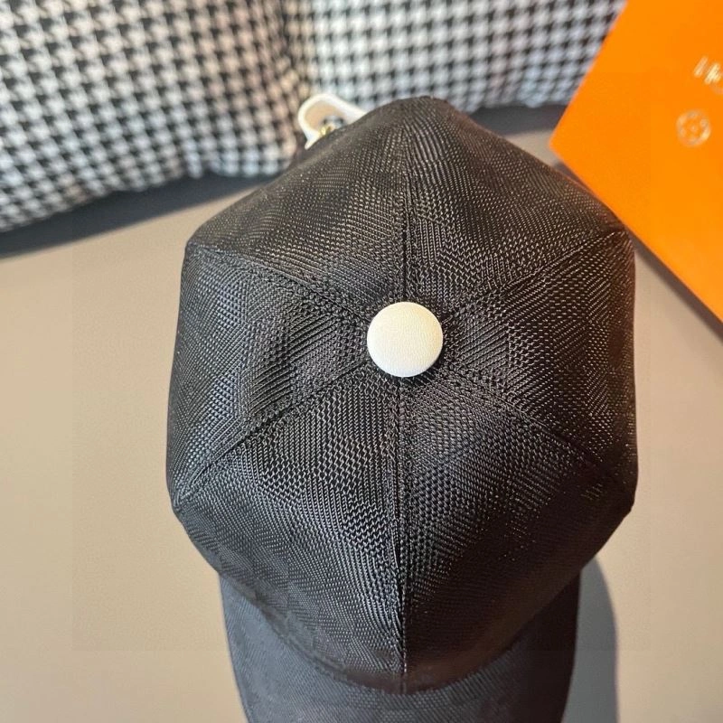 TechFriendly Louis Vuitton Caps 261196