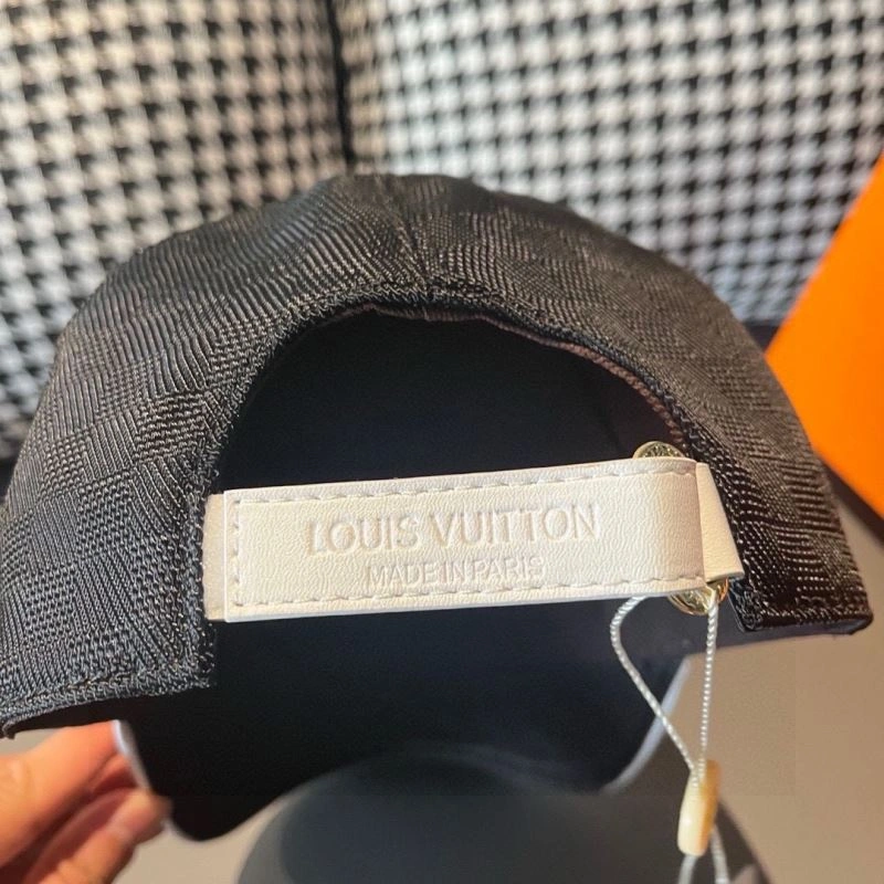 TechFriendly Louis Vuitton Caps 261196