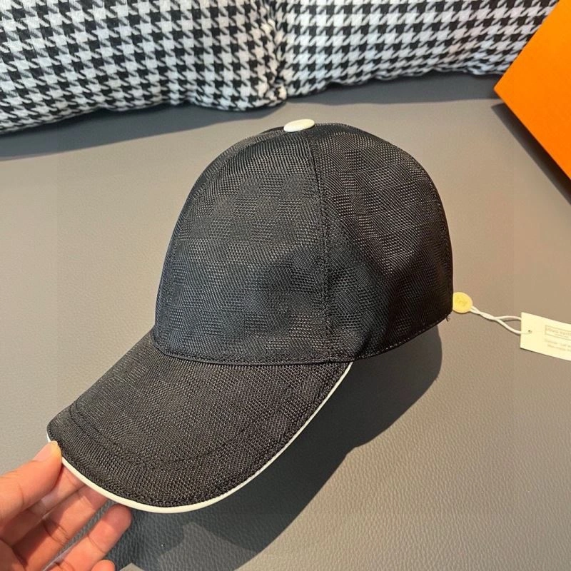 SmoothTexture Louis Vuitton Caps 261195