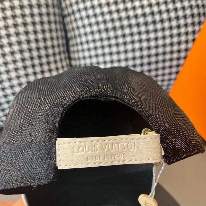 SmoothTexture Louis Vuitton Caps 261195