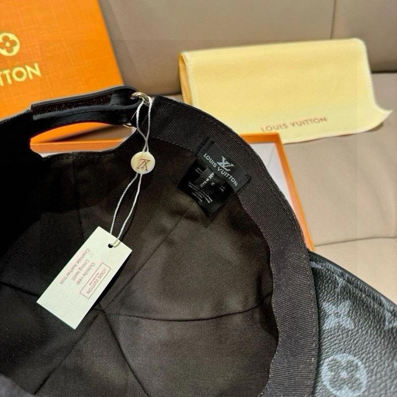 Louis Vuitton Caps GoAnywhere 261215