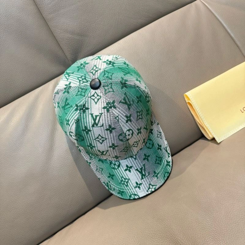Compact Louis Vuitton Caps 261185