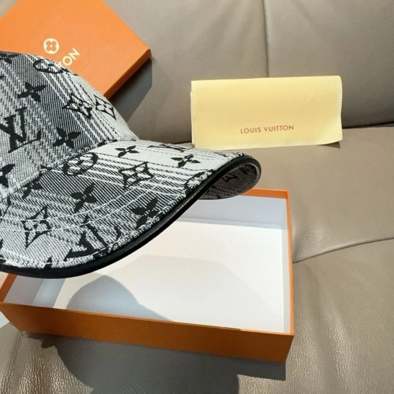 Breathable Louis Vuitton Caps 261184